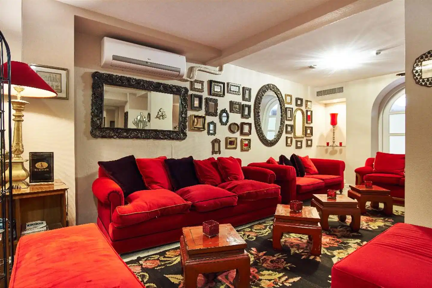 Celal Sultan Hotel Lobby