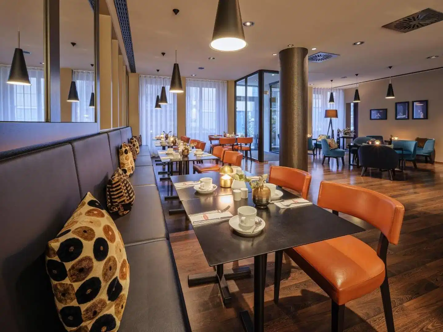 Adina Frankfurt Neue Oper Lobby