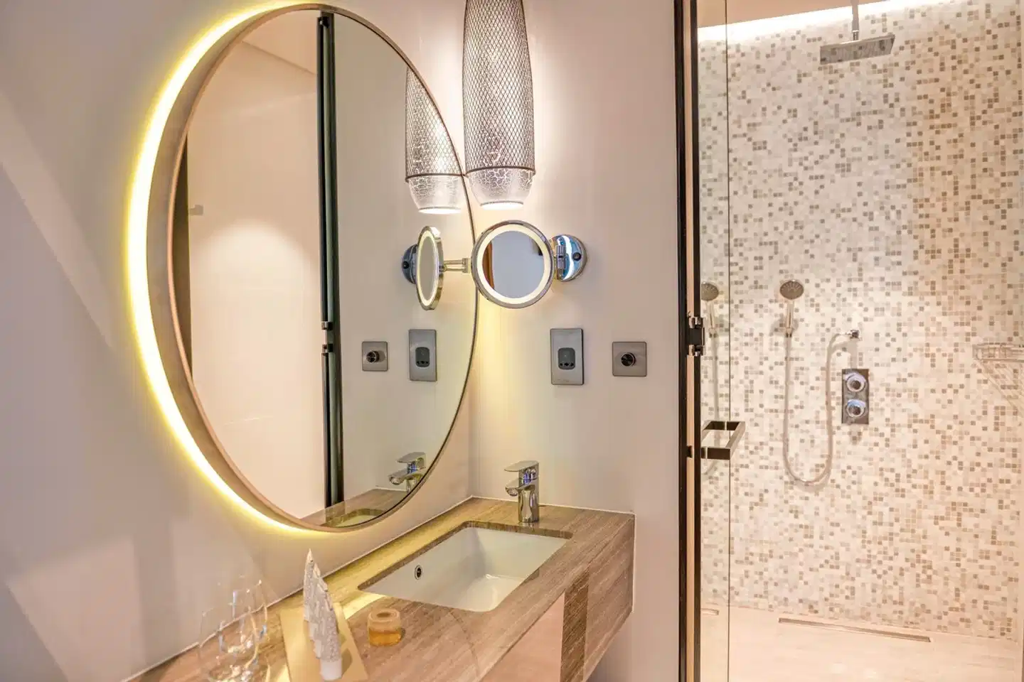 Grand Mercure Dubai City Badezimmer