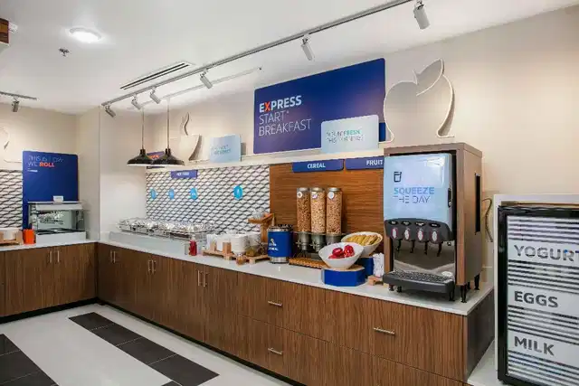 Holiday Inn Express & Suites Oakhurst-Yosemite Park Area Lobby