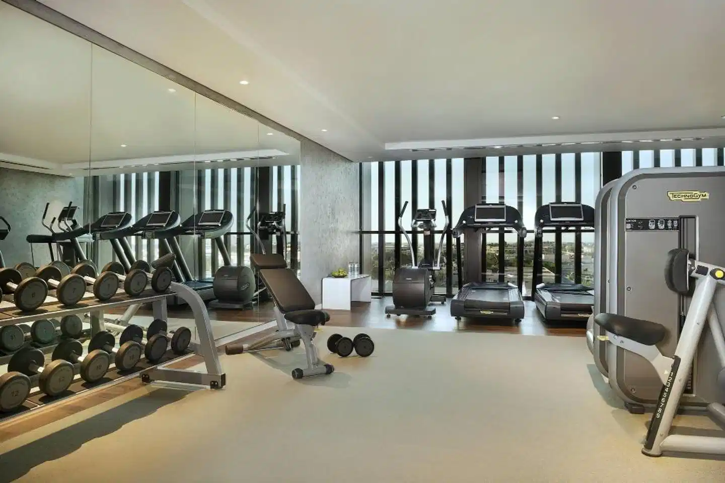 La Ville Hotel & Suites CITY WALK, Dubai, Autograph Collection Sport und Entertainment