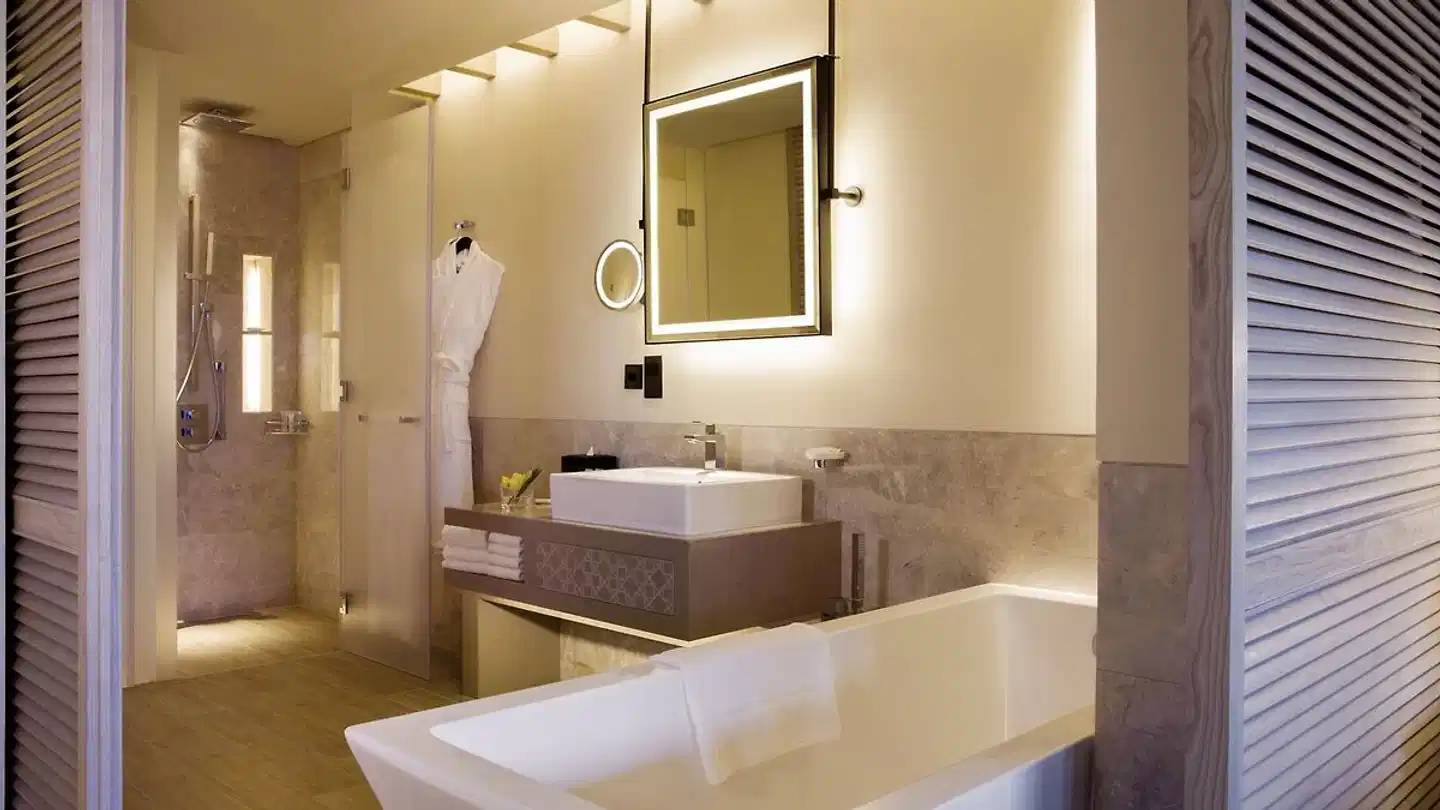 Saadiyat Rotana Resort & Villas Badezimmer