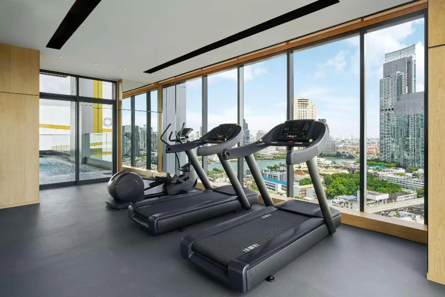 Hilton Garden Inn Bangkok Riverside Sport und Entertainment