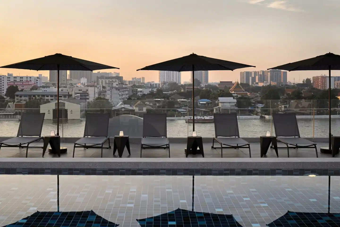 The StandardX Bangkok Phra Arthit Terrasse