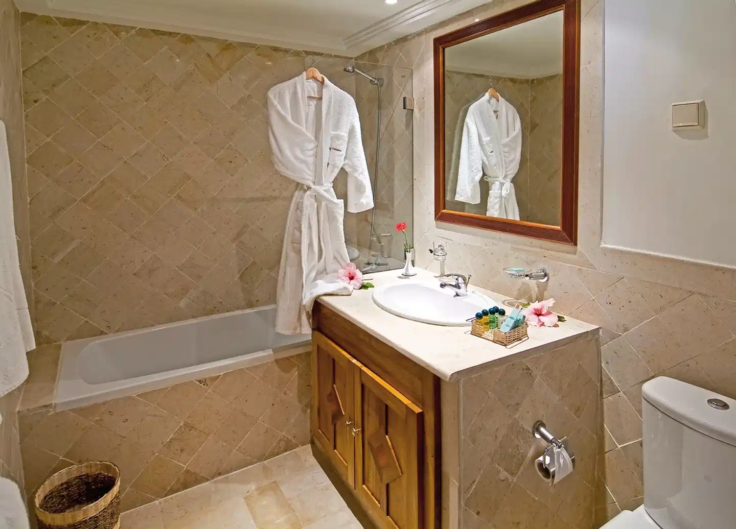 Les Orangers Beach Resort Badezimmer