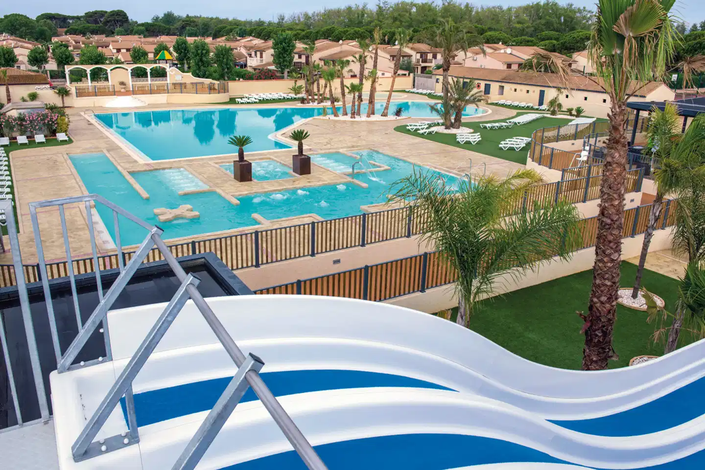 Domaine Les Tamaris & Les Portes du Soleil Pool