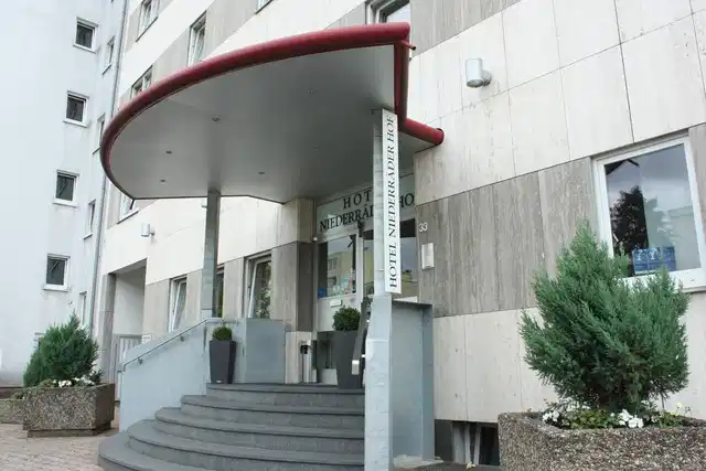 Niederrader Hof Aussenansicht