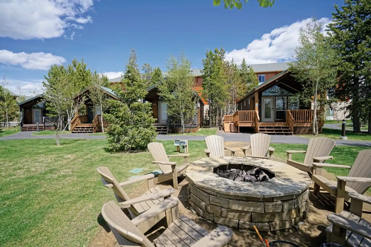 Explorer Cabins at Yellowstone Garten