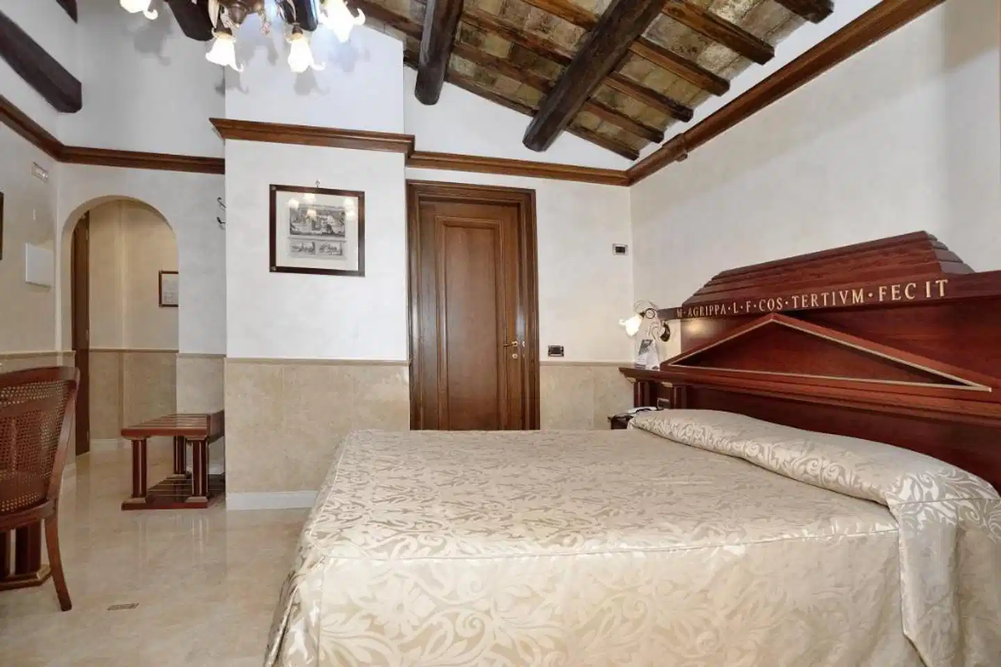 Hotel Pantheon Wohnbeispiel