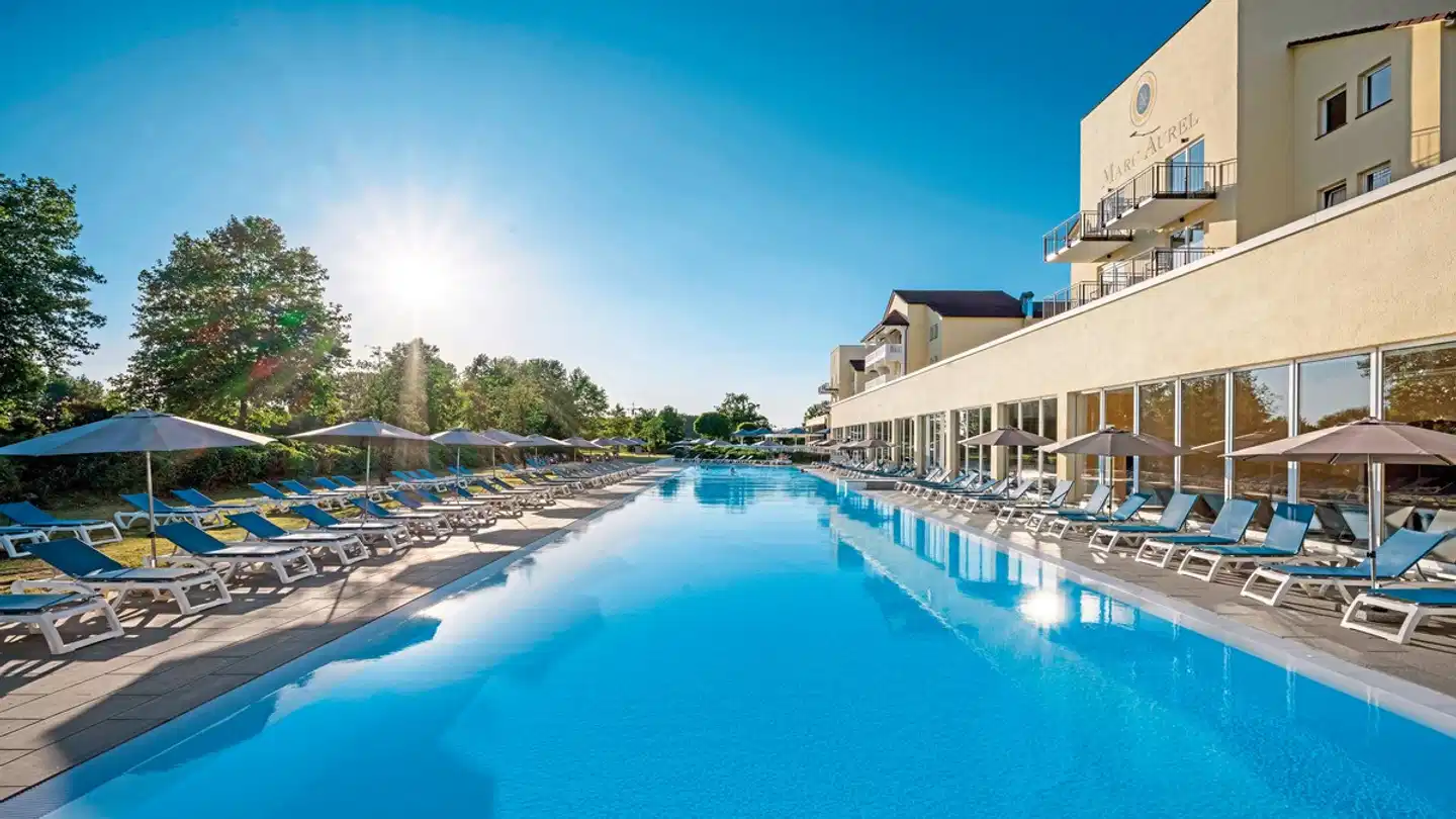 Dorint Marc Aurel Resort Bad Gögging Pool