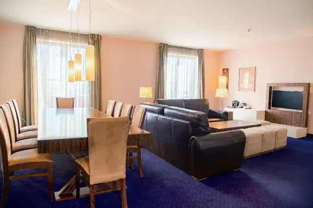 Metropolitan Hotel Lobby