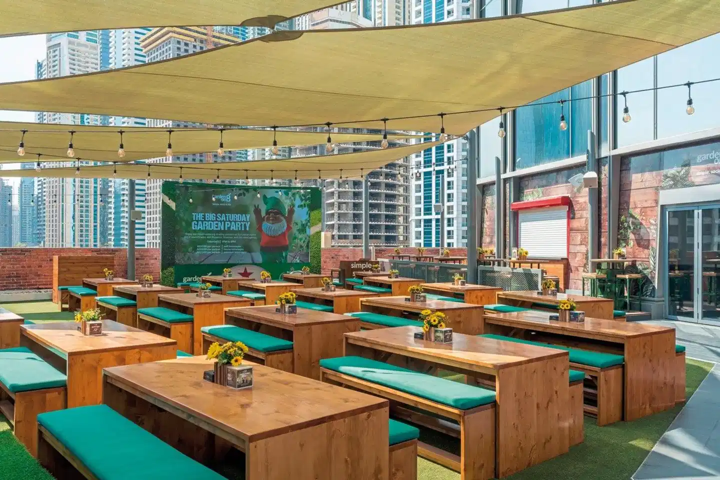 Media One Hotel Terrasse