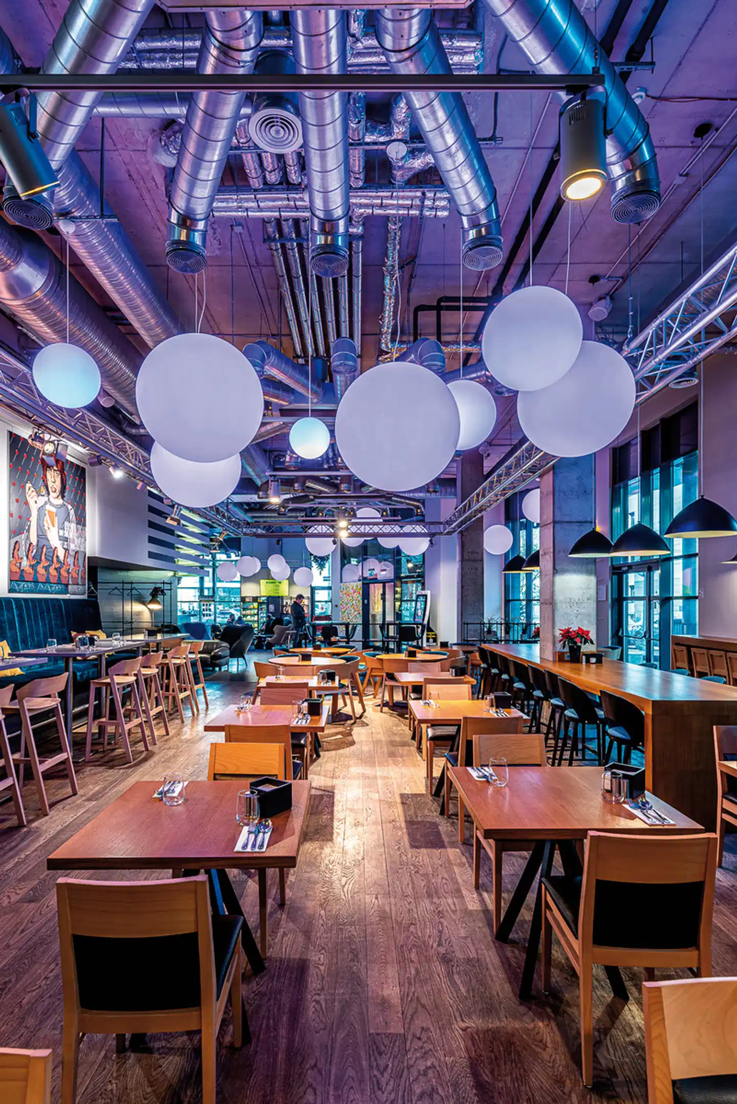 Comfort Hotel LT Bar