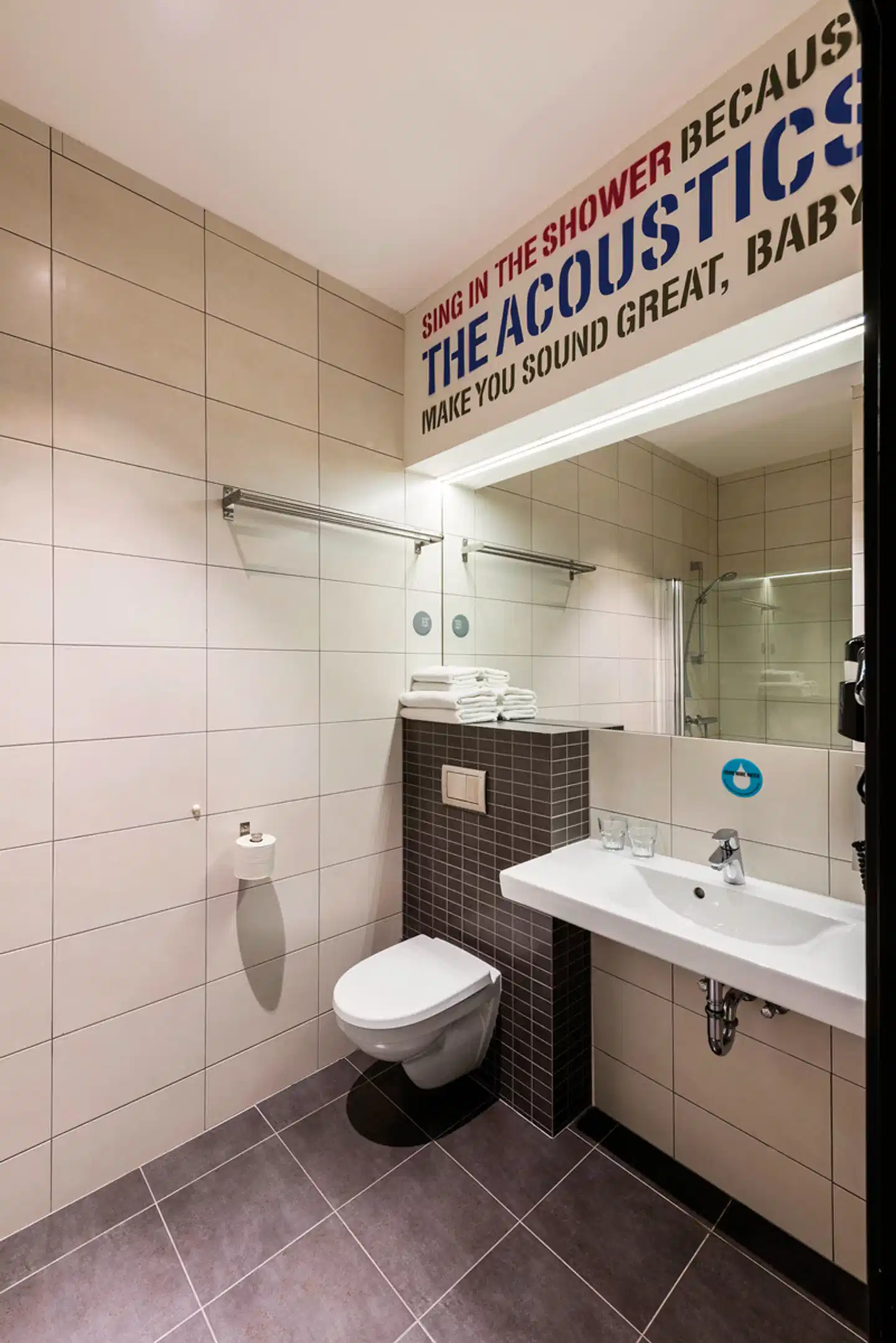 Comfort Hotel LT Badezimmer