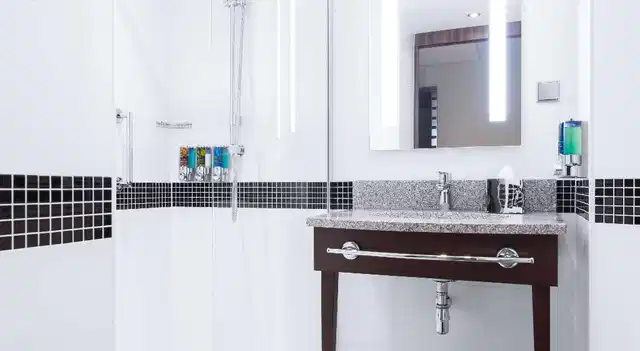 Hampton by Hilton Krakow Badezimmer