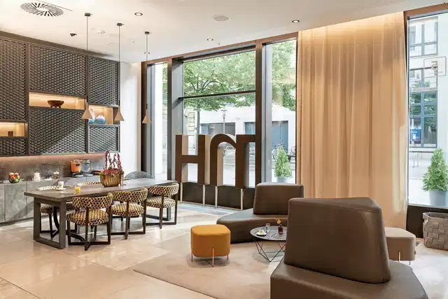 NH Leipzig Zentrum Lobby