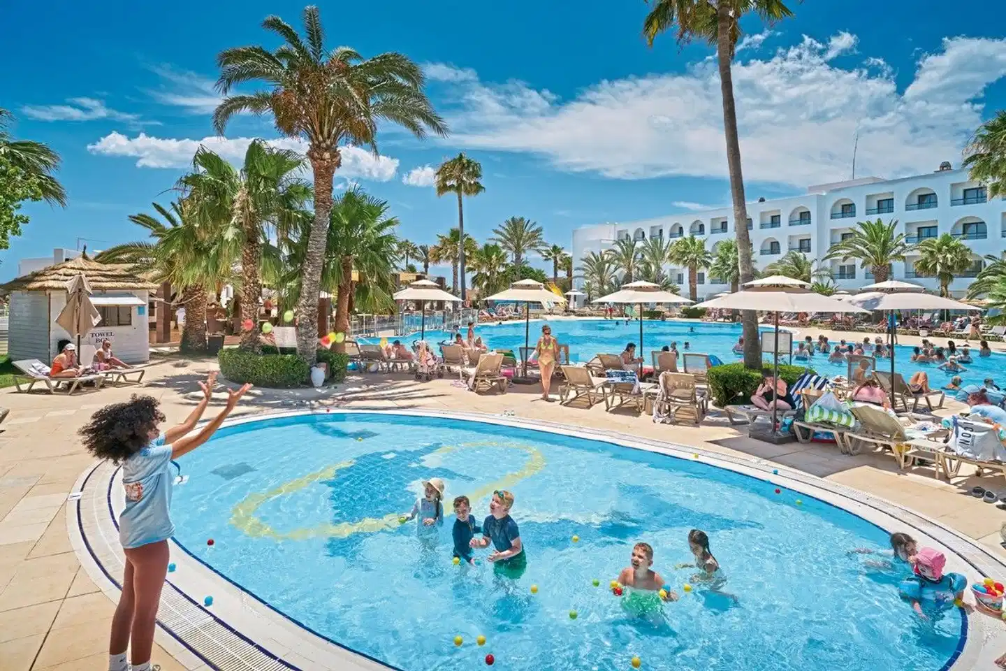 Nozha Beach & Spa Pool