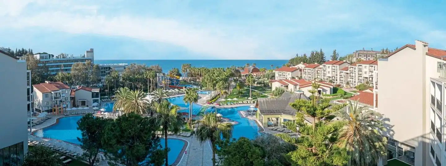 Arum Barut Collection Pool