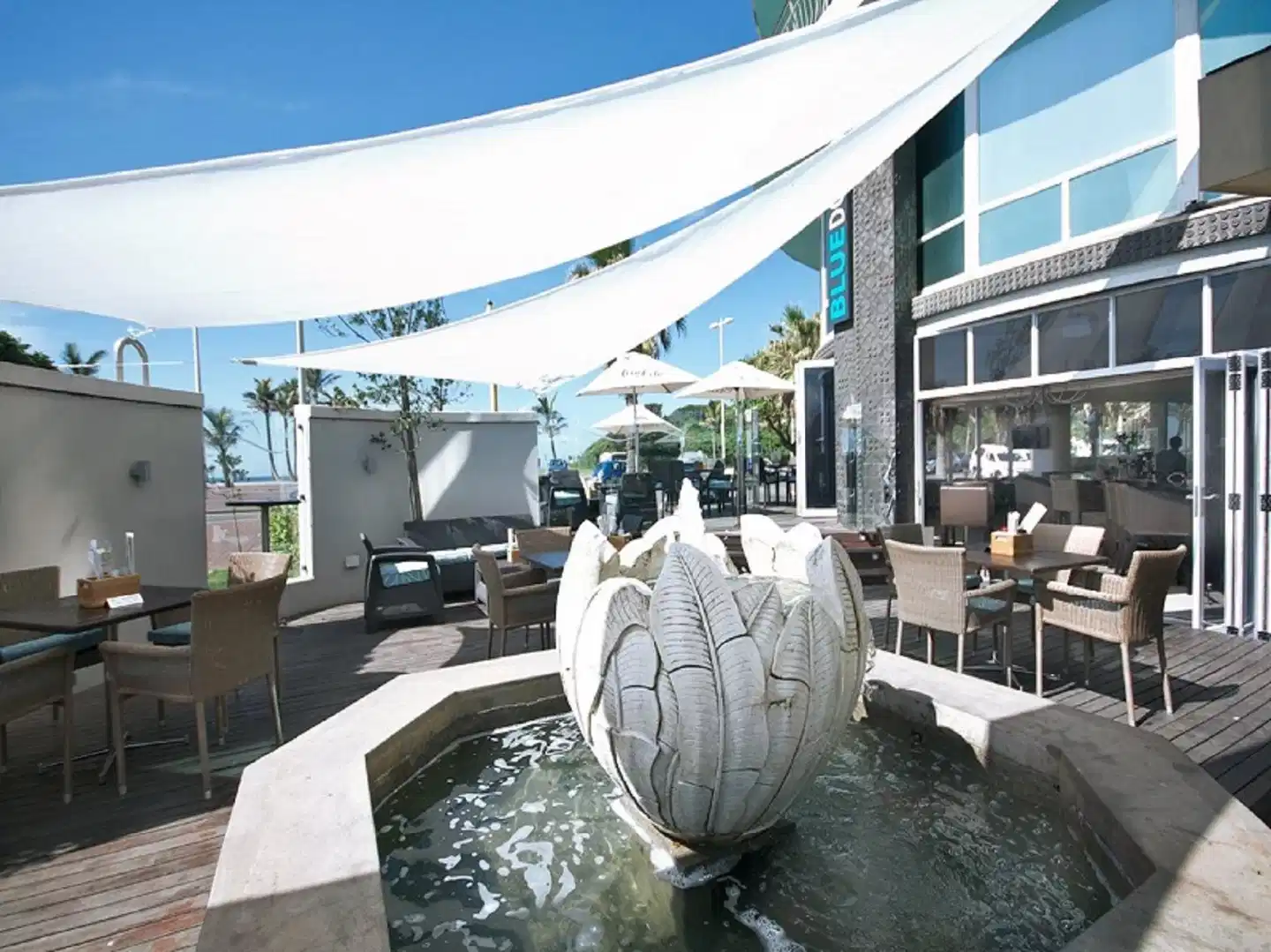 Blue Waters Hotel Terrasse