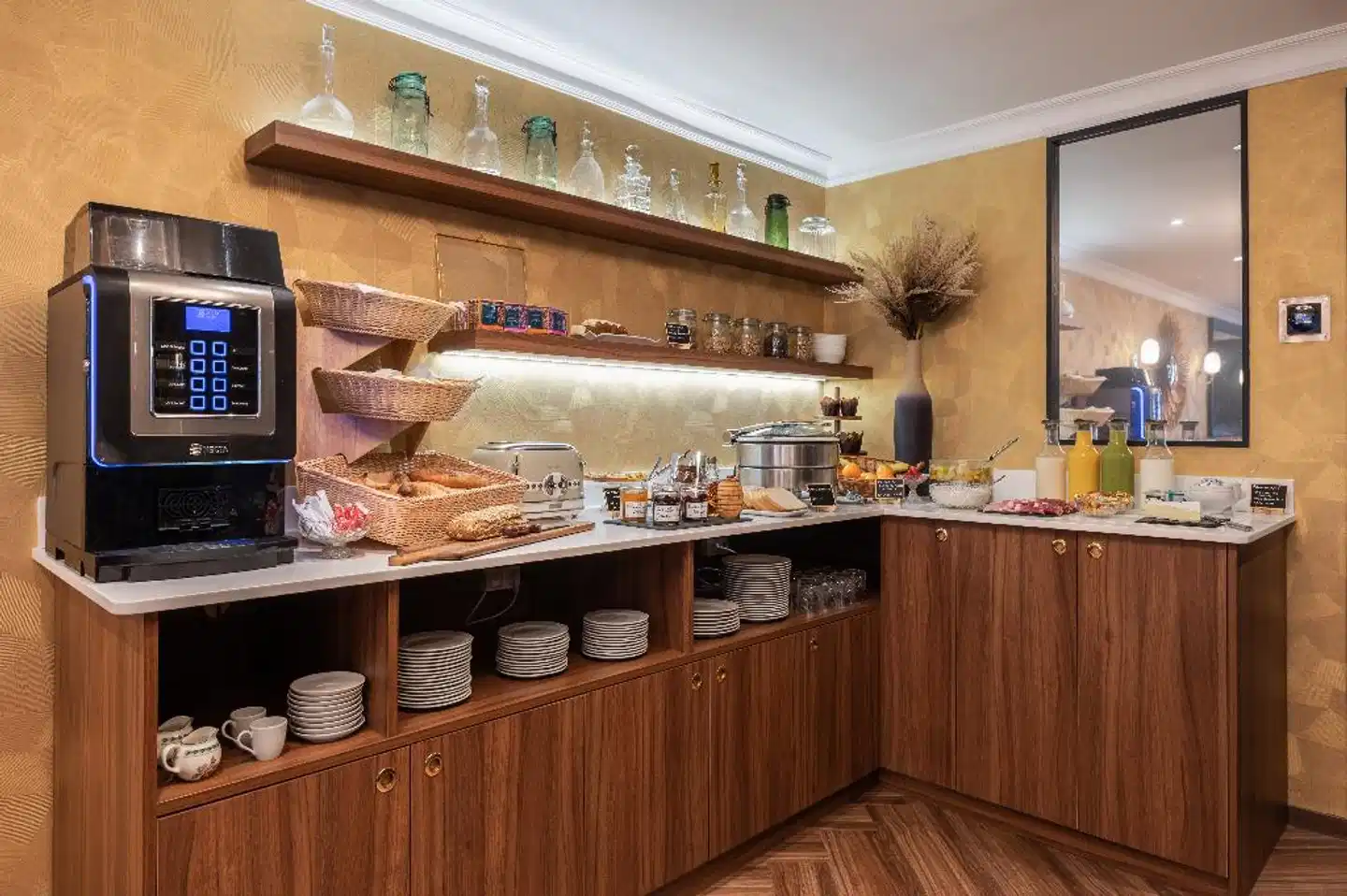 Royal Saint Germain Restaurant