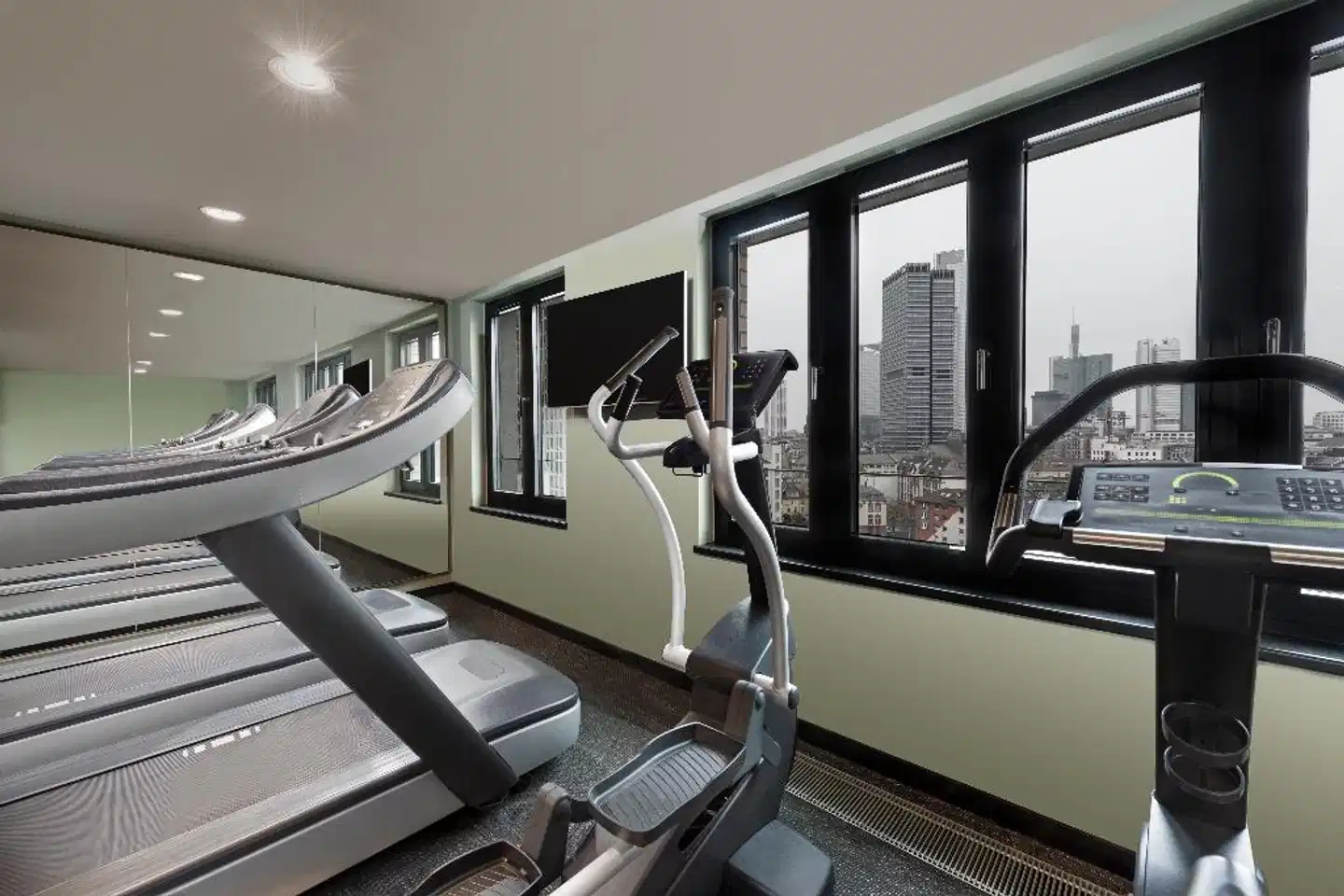 Adina Apartment Hotel Frankfurt Westend Sport und Entertainment