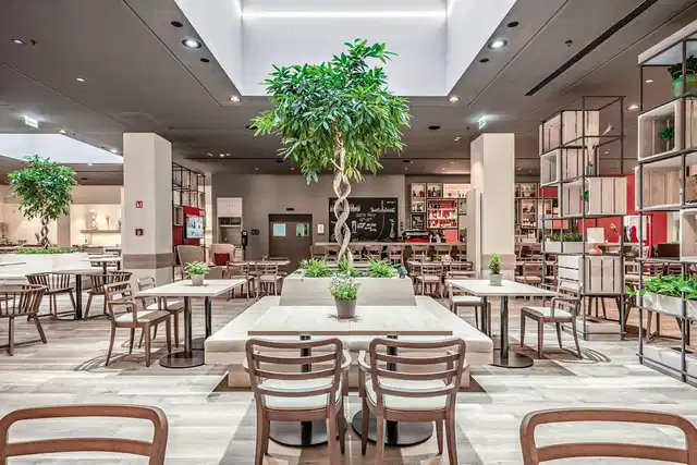 IntercityHotel Budapest Lobby