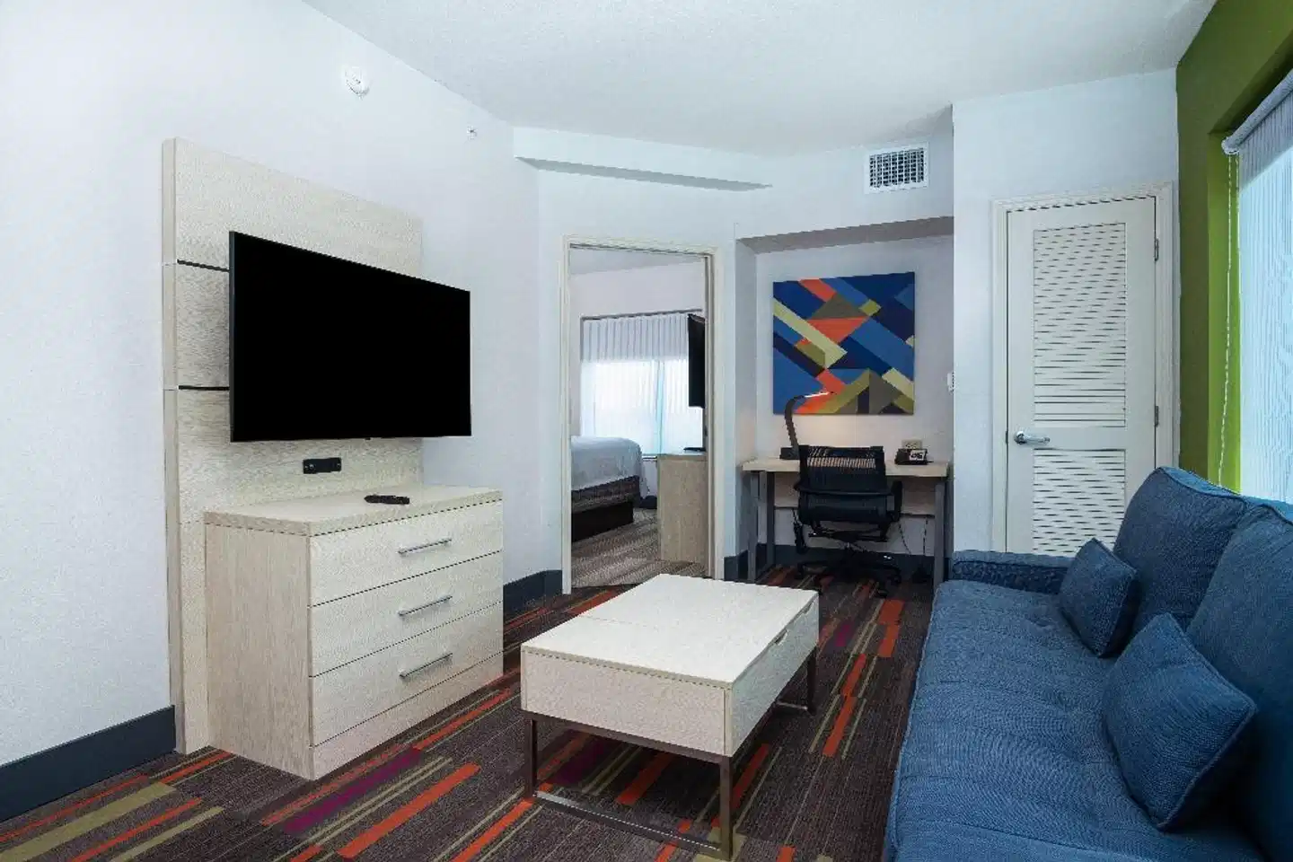 Holiday Inn Express & Suites Orlando - International Drive Wohnbeispiel