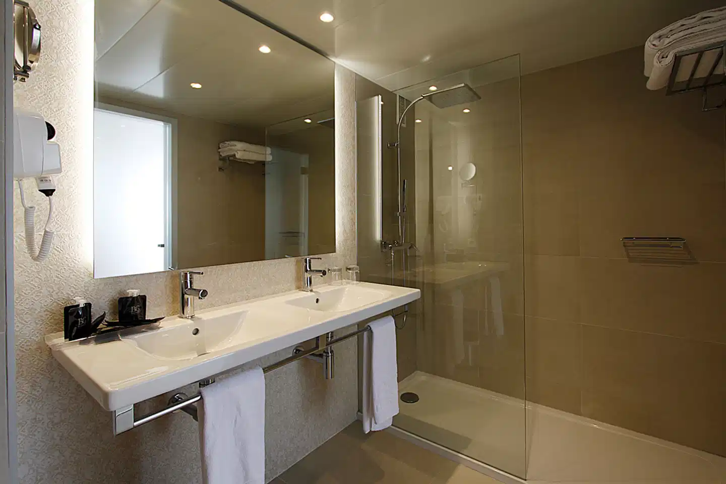 BG Rei del Mediterrani Palace Badezimmer