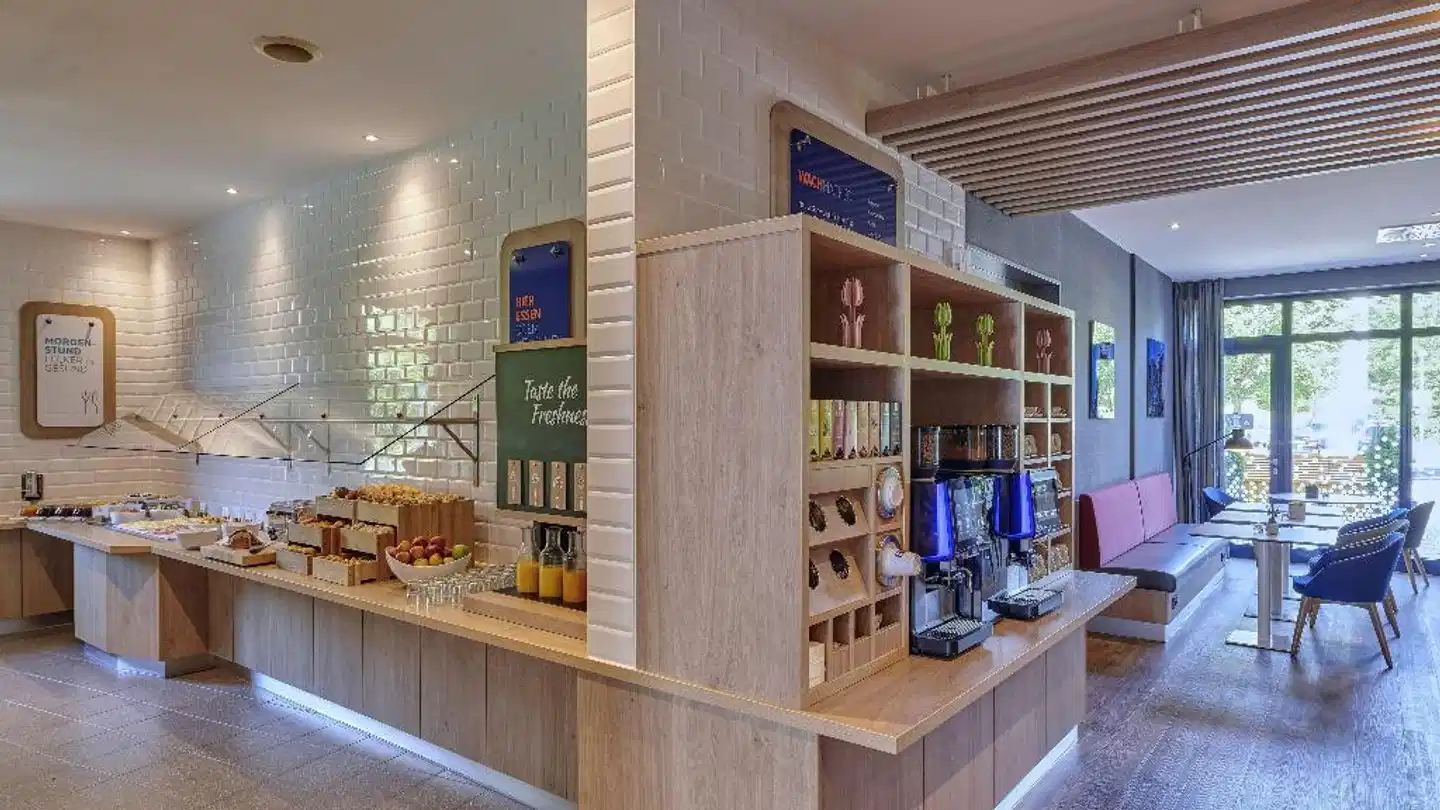 Holiday Inn Express Dortmund Lobby