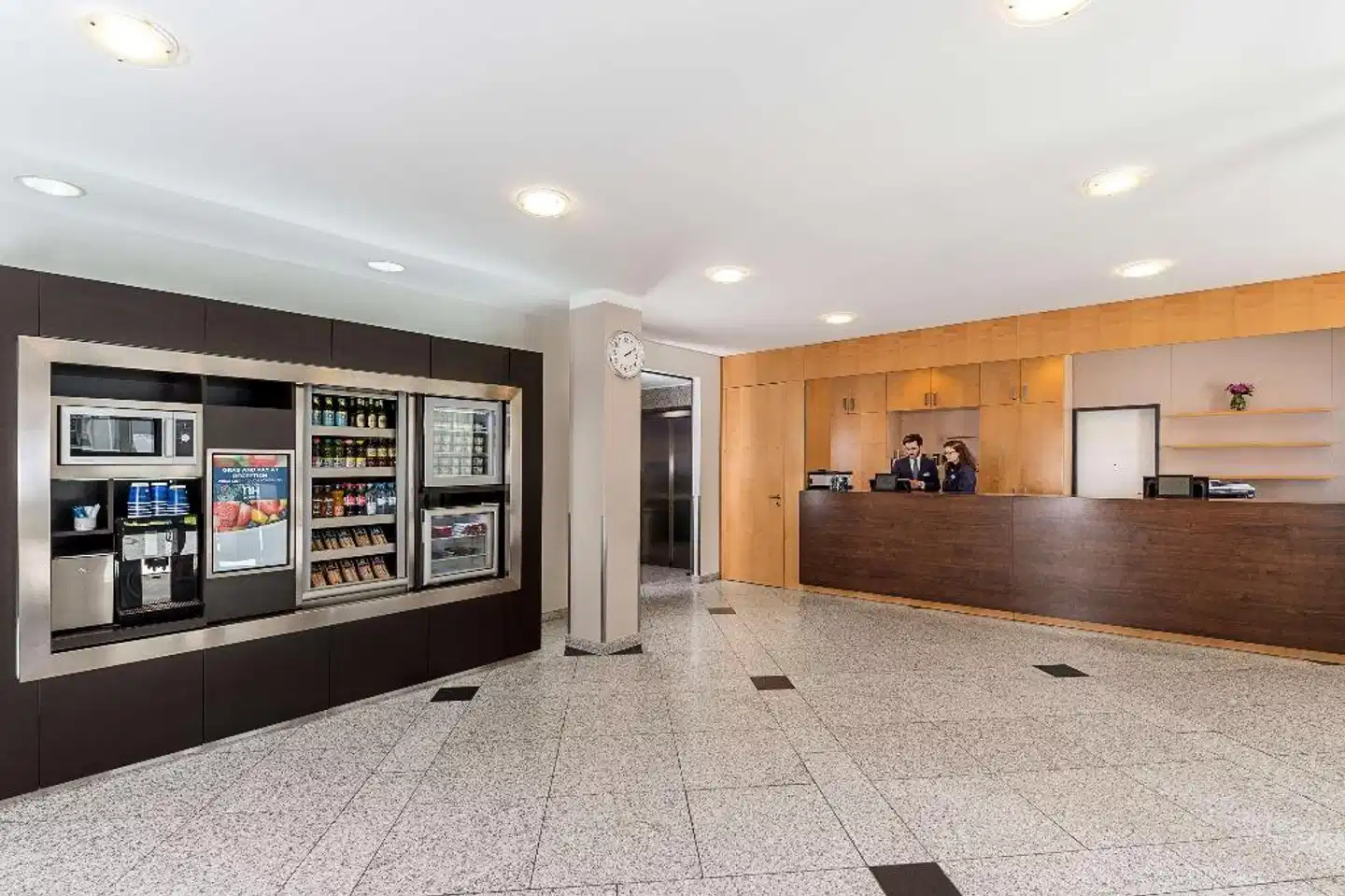 NH München City Süd Lobby