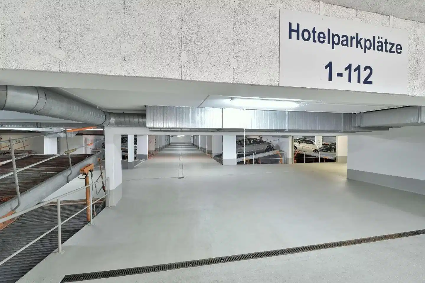 NH München City Süd Lobby