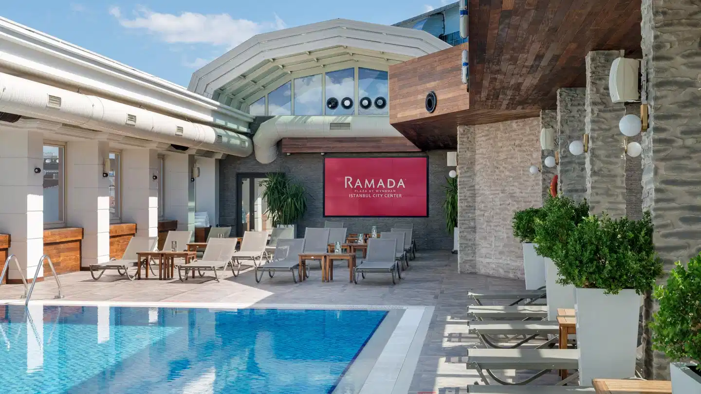 Ramada Plaza by Wyndham Istanbul City Center Aussenansicht