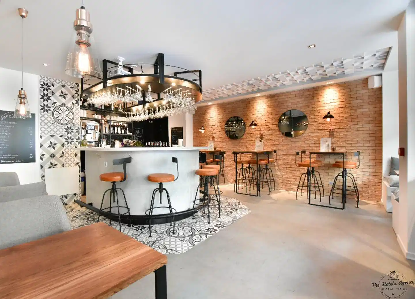 29 Lepic Montmartre Bar