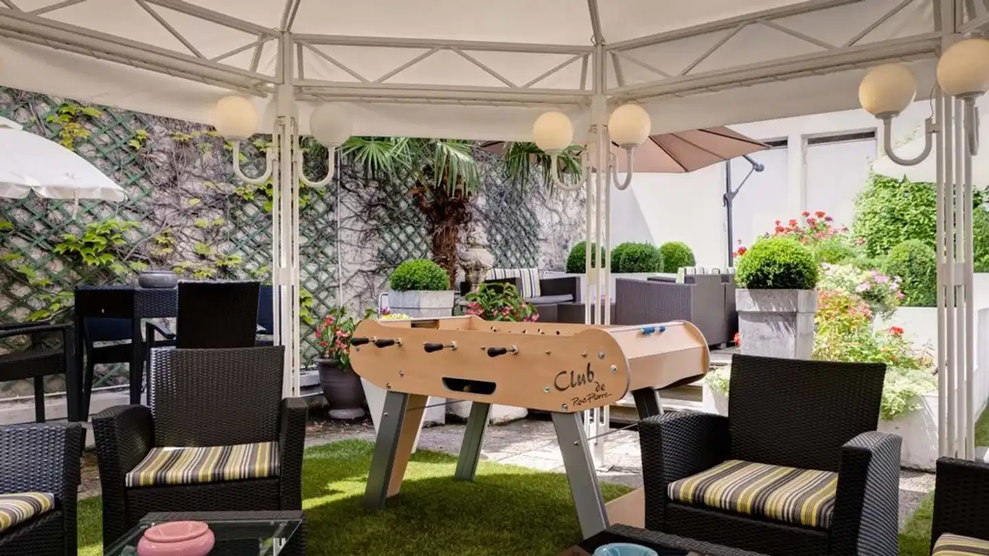 Chromatics Hotel Terrasse