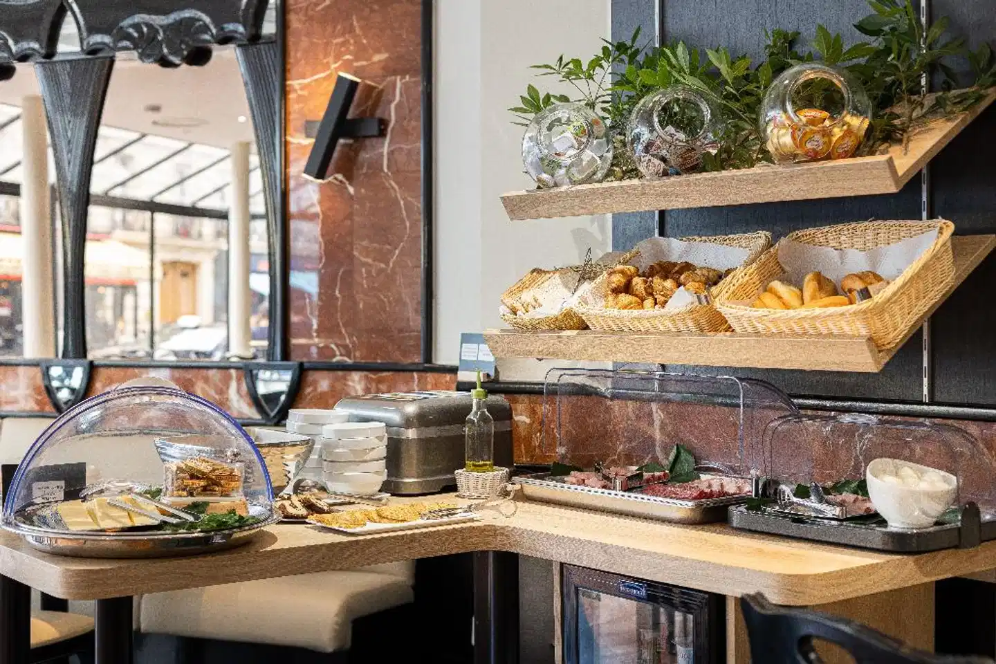 Opera Lafayette Restaurant