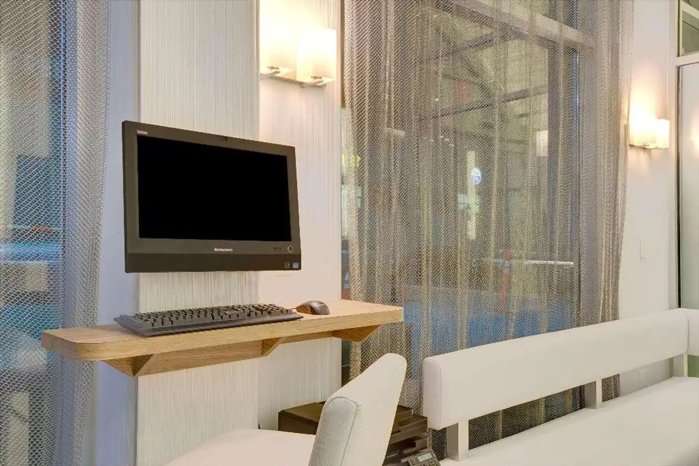 Wyndham Garden Brooklyn Sunset Park Badezimmer