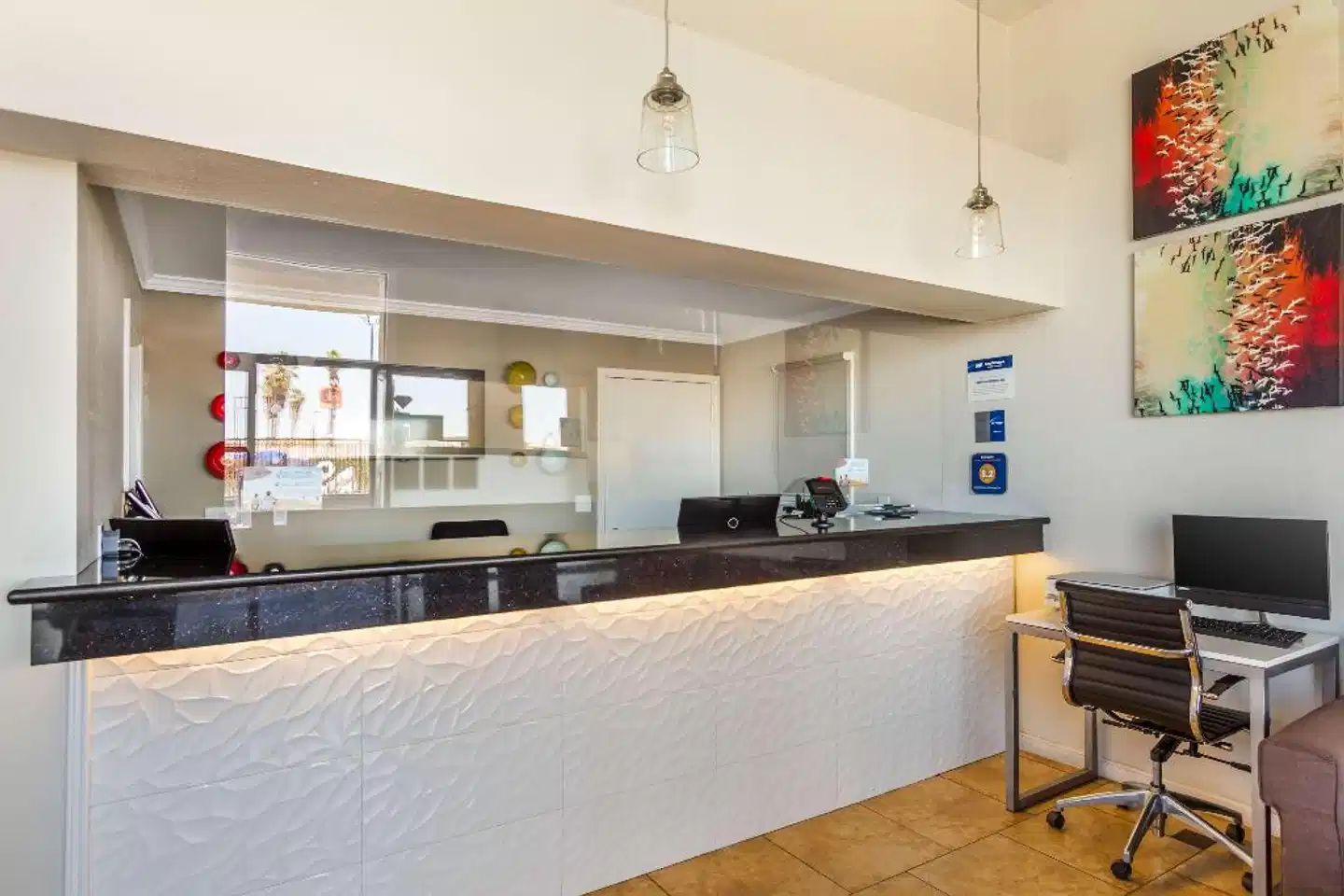 Best Western Heritage Inn Bar