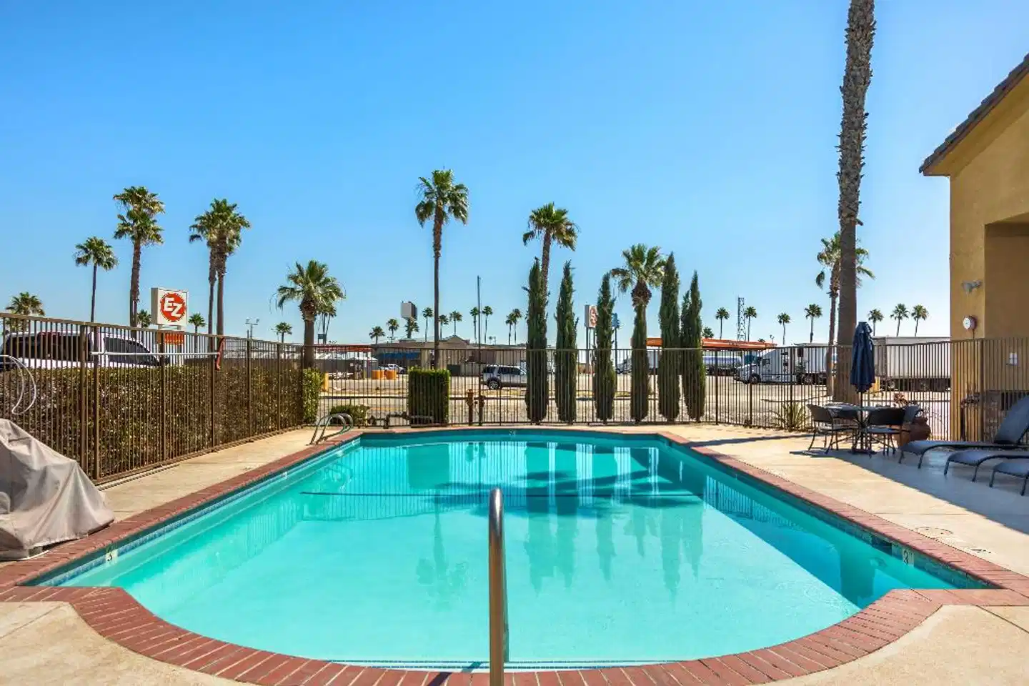 Best Western Heritage Inn Pool