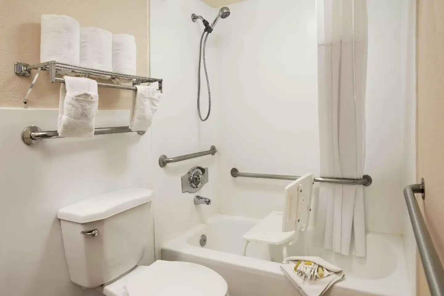 Days Inn by Wyndham Santa Fe New Mexico Badezimmer