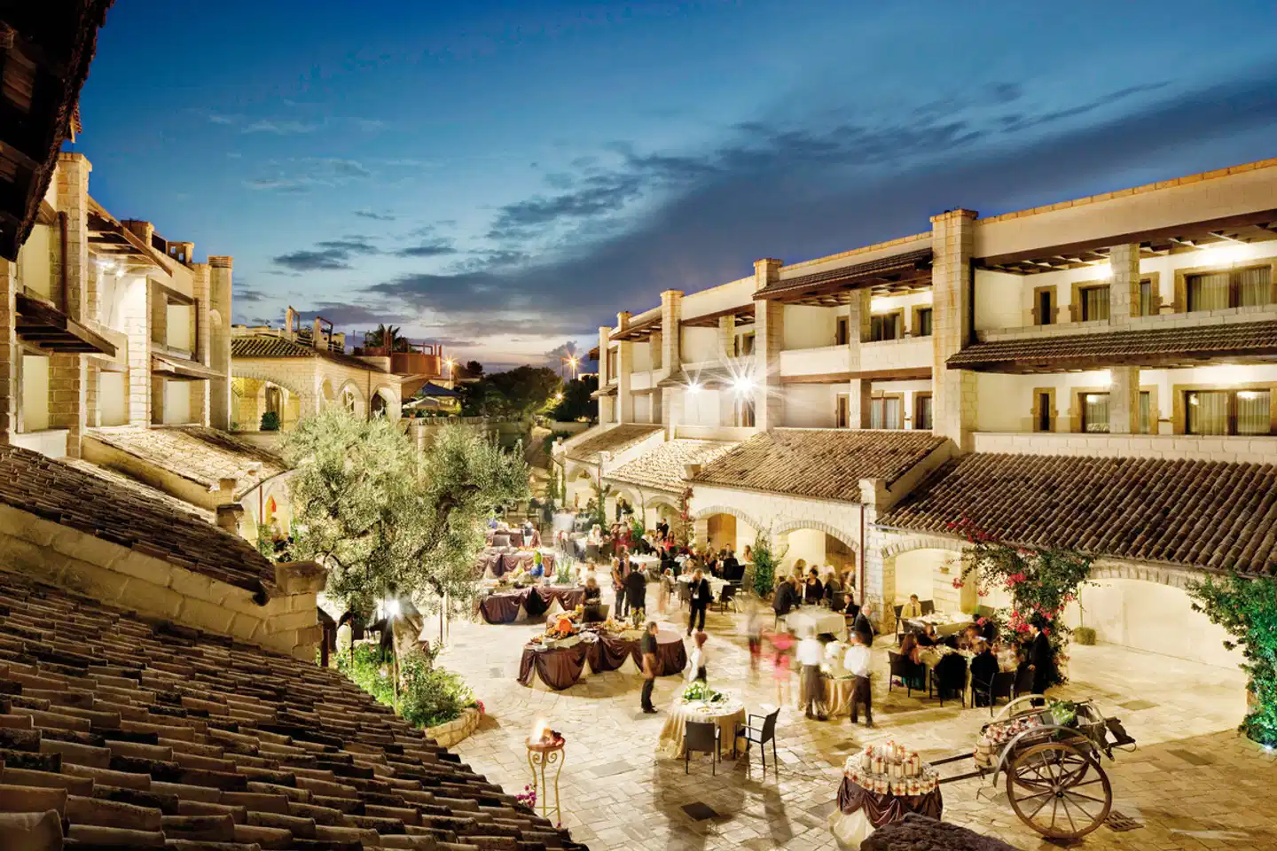 UNA Hotel Regina Bari Aussenansicht