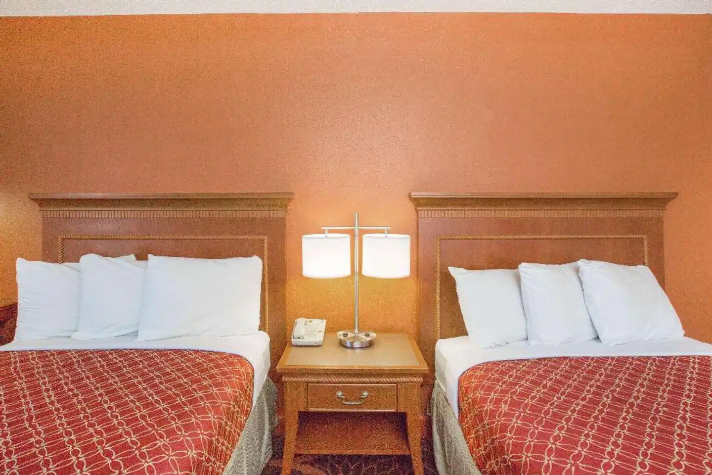 Super 8 by Wyndham Myrtle Beach/Market Common Area Wohnbeispiel