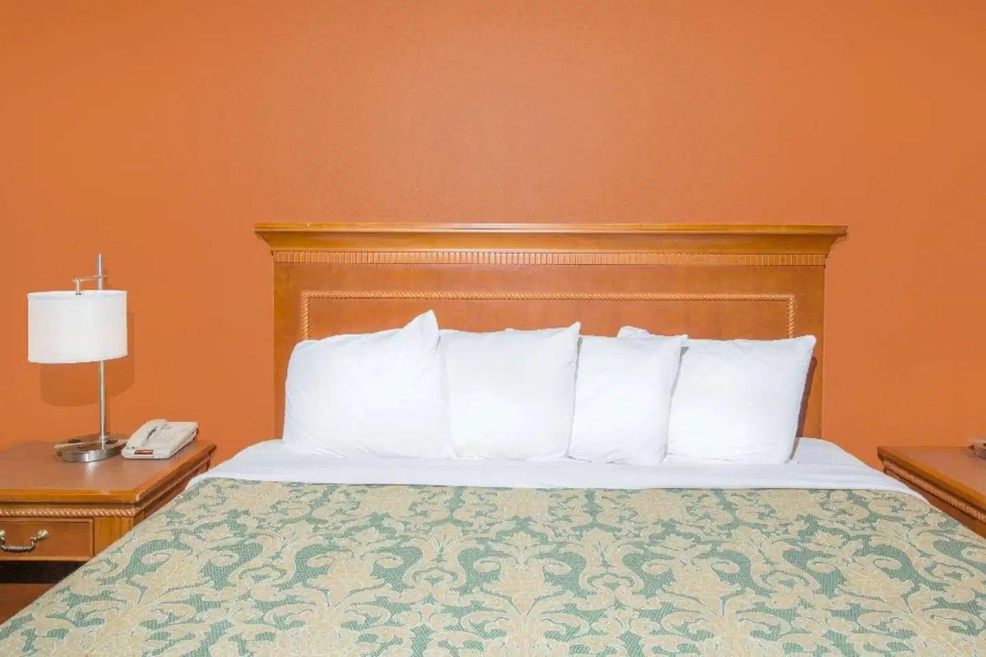 Super 8 by Wyndham Myrtle Beach/Market Common Area Wohnbeispiel