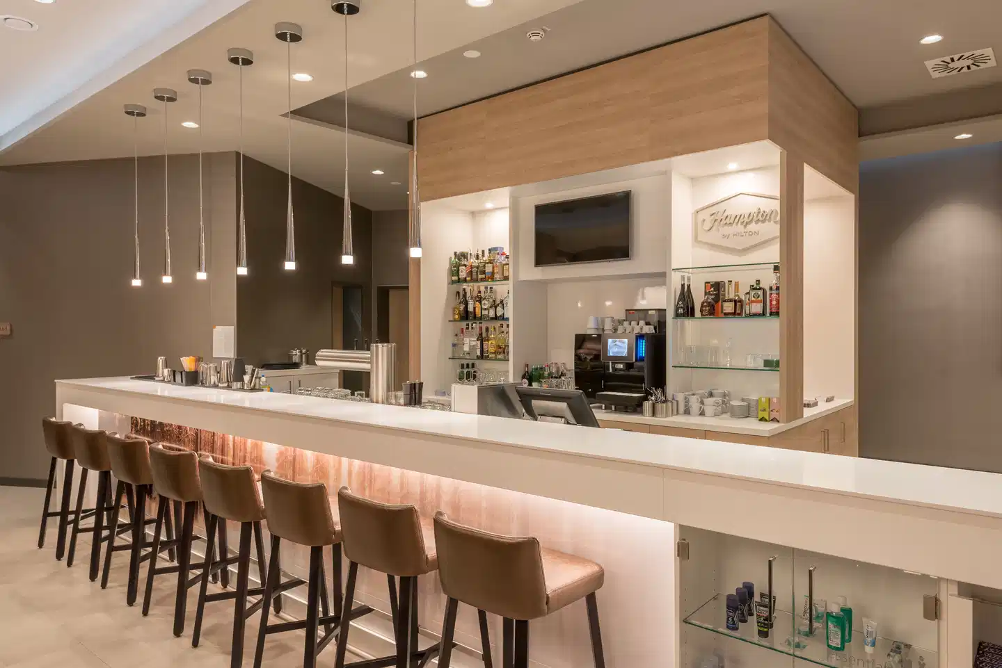 Hampton by Hilton Freiburg Bar