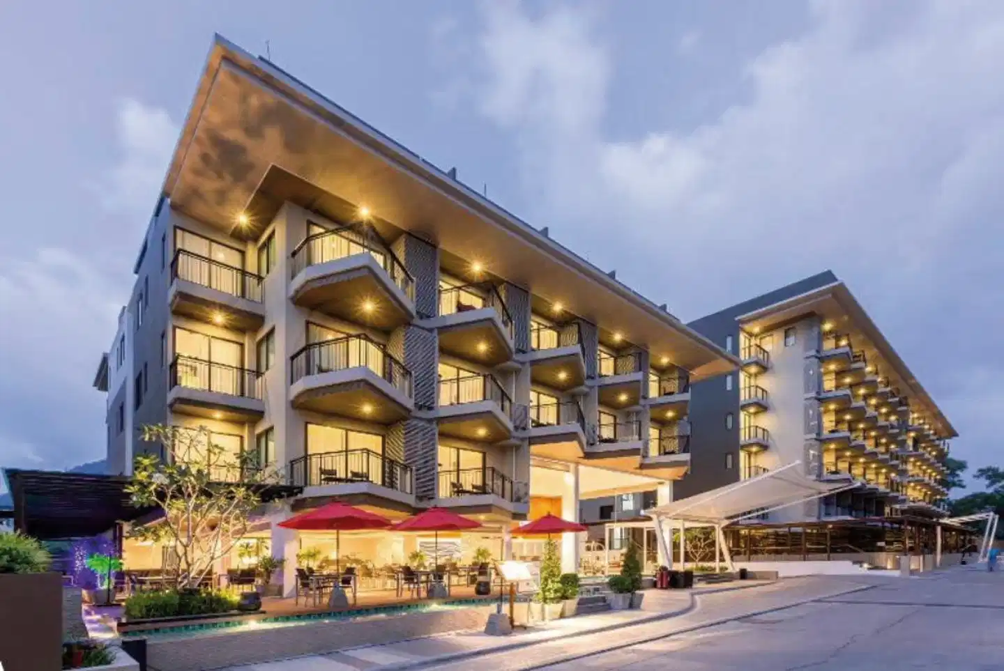 The Charm Resort Phuket Aussenansicht