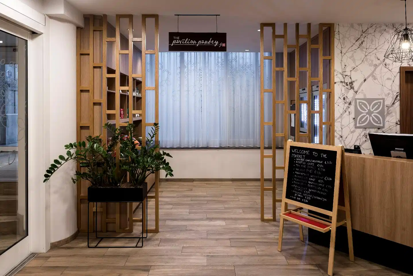 Hilton Garden Inn Brussels City Centre Lobby