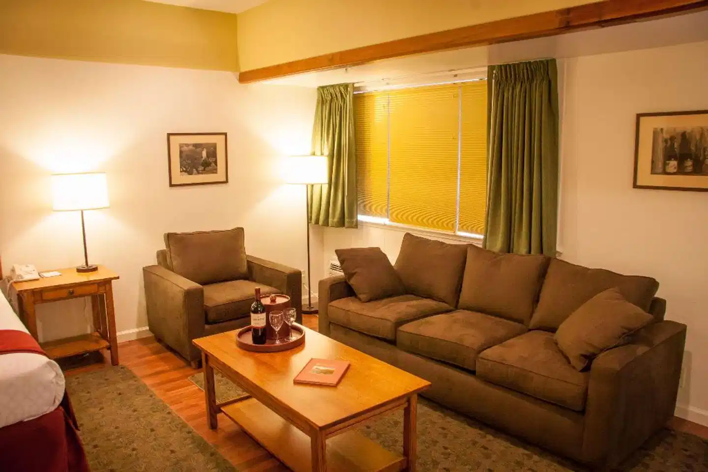 Sonoma Valley Inn, Tapestry Collection by Hilton Lobby