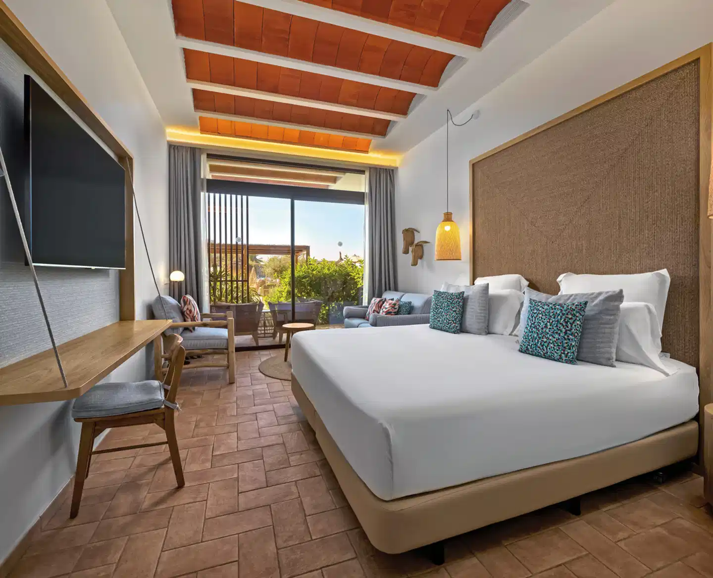 Cala San Miguel Ibiza Resort, Curio Collection by Hilton Wohnbeispiel