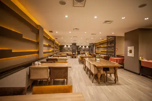 Carlton Hotel Restaurant