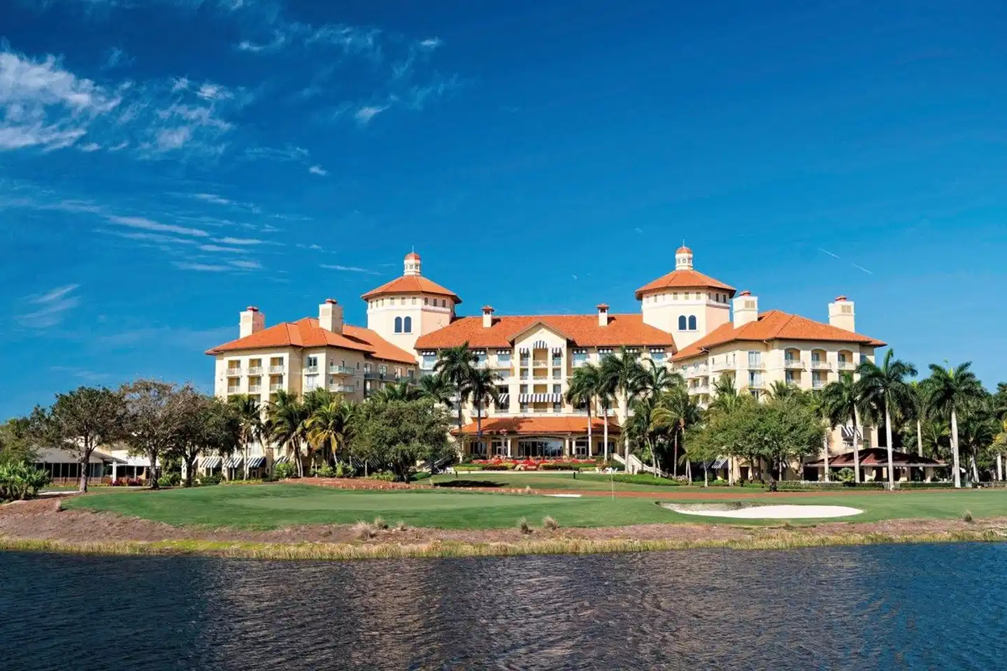 The Ritz-Carlton Naples, Tiburón Aussenansicht