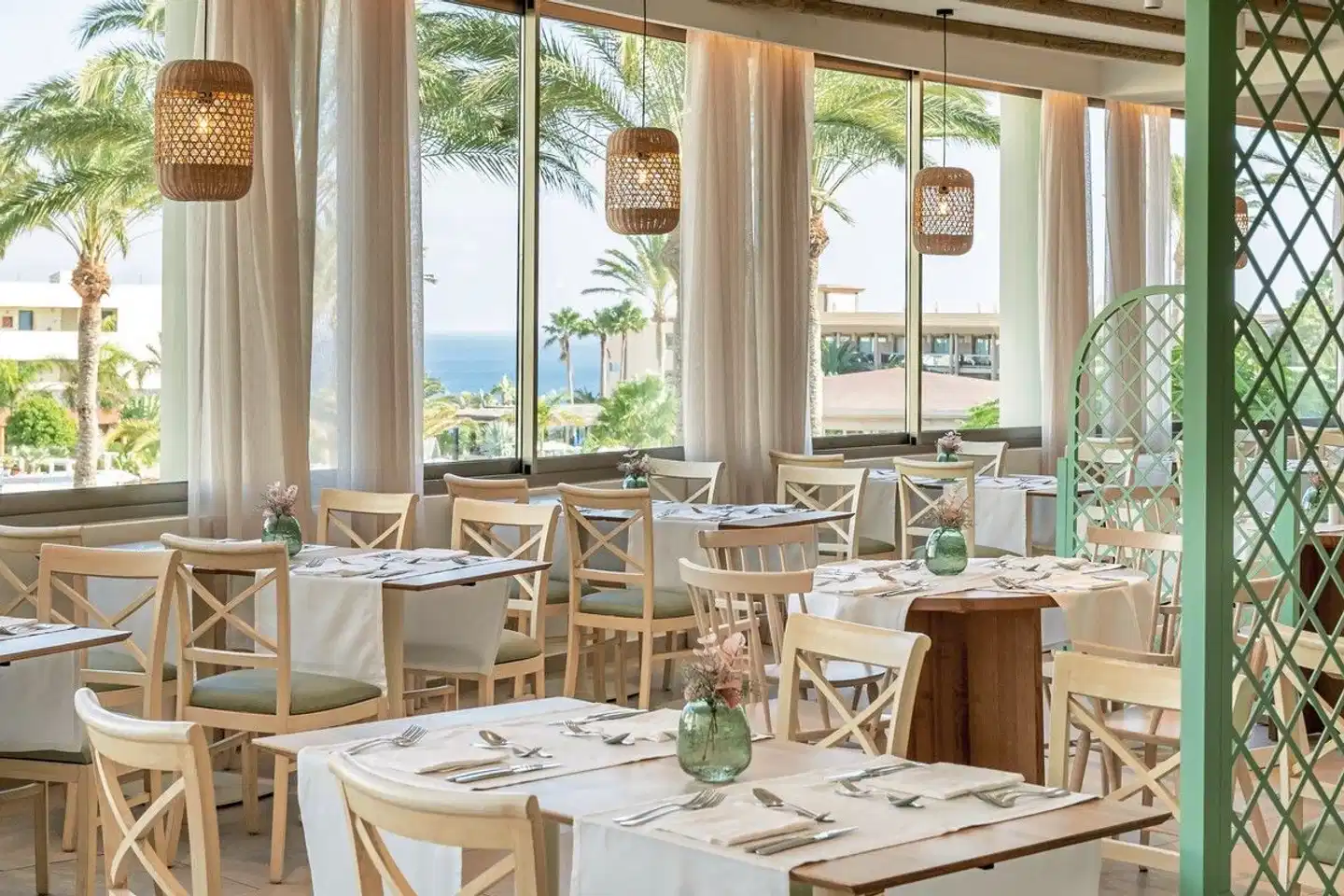 Iberostar Waves Gaviotas Park Restaurant